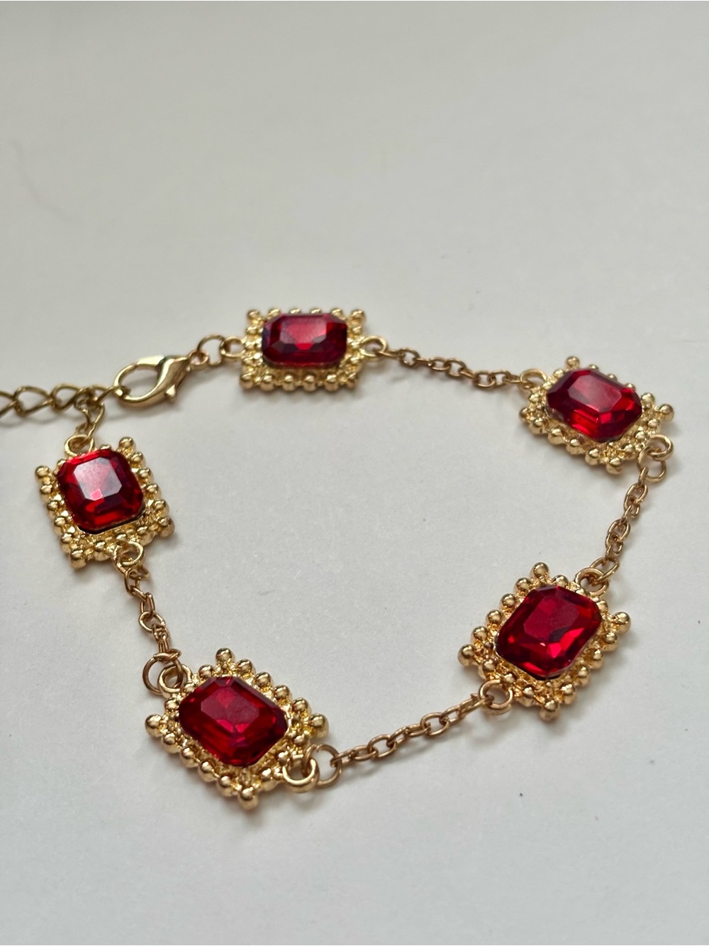 Ruby glass bracelet - Picture 2 of 4